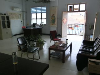 全自動(dòng)充電機(jī)業(yè)績(jī)?cè)賱?chuàng)新高，離不開(kāi)辛勤的你們